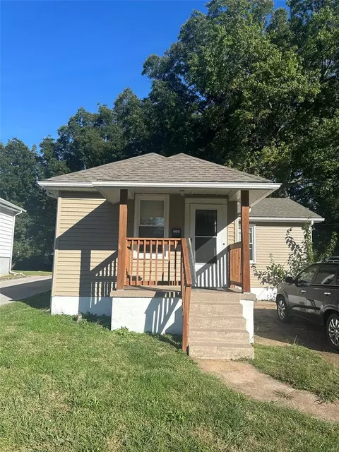 2308 Gaebler Ave, Overland, MO 63114