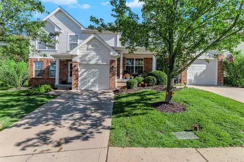 3587 Pearson Pointe Ct, Saint Louis, MO 63129