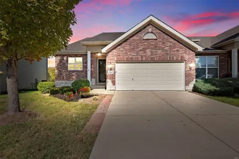 3045 Arbor Station Ct, Ballwin, MO 63021 photo 1