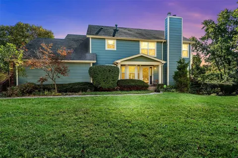 3108 Autumn Shores Dr, Maryland Heights, MO 63043