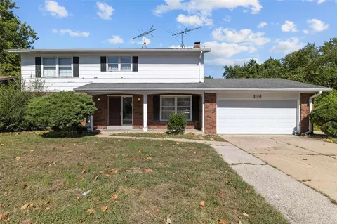 2408 Park Ave, Saint Charles, MO 63301