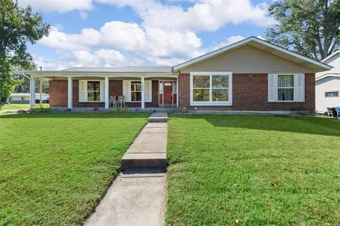 3090 Saint Catherine St, Florissant, MO 63033