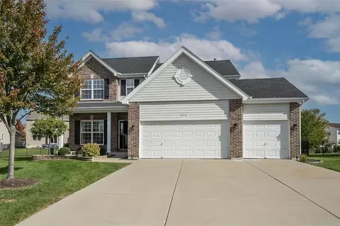 319 Hollowgate Dr, Lake Saint Louis, MO 63367