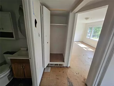 Entry Way - 409 Hillcrest Blvd, Ballwin, MO 63021 photo 1 of 1