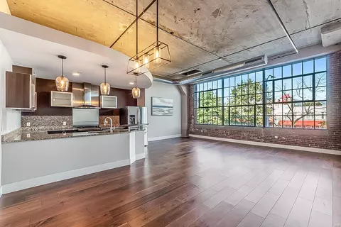 4100 Forest Park Ave #202, Saint Louis, MO 63108