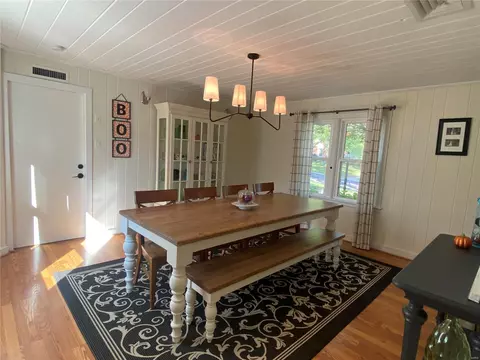 Dining - 5 Springbrook Pl, Saint Louis, MO 63119 photo 1 of 4