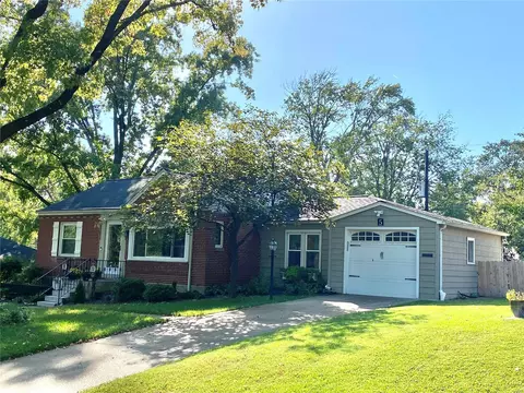 Exterior - 5 Springbrook Pl, Saint Louis, MO 63119 photo 3 of 20