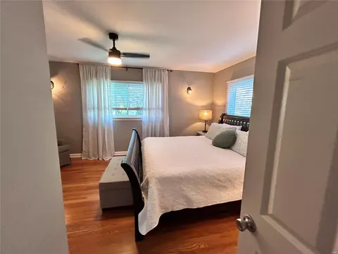Bedroom - 5 Springbrook Pl, Saint Louis, MO 63119 photo 4 of 8