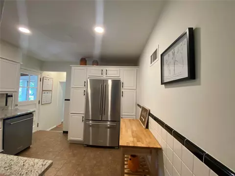 Kitchen - 5 Springbrook Pl, Saint Louis, MO 63119 photo 1 of 5