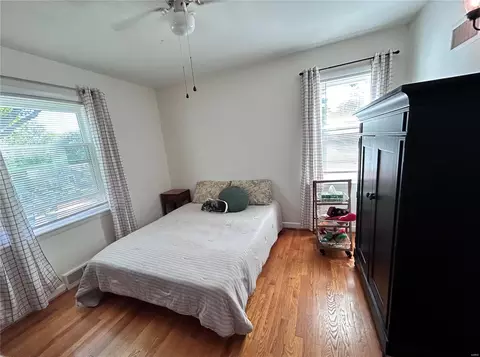 Bedroom - 5 Springbrook Pl, Saint Louis, MO 63119 photo 7 of 8