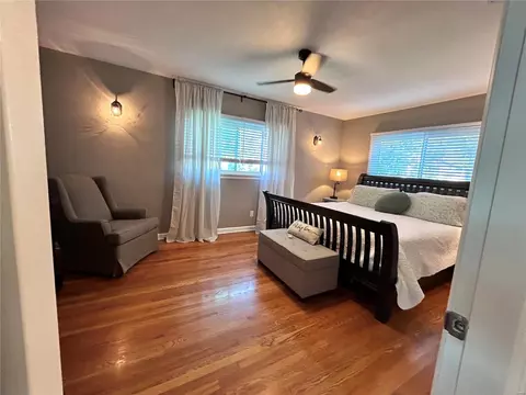 Bedroom - 5 Springbrook Pl, Saint Louis, MO 63119 photo 2 of 8