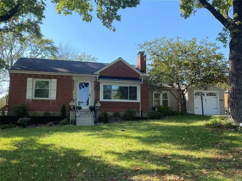 Exterior - 5 Springbrook Pl, Saint Louis, MO 63119 photo 15 of 20