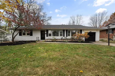 1363 Grant Rd, Saint Louis, MO 63119