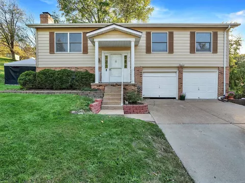 510 Windsor Mill Dr, Ballwin, MO 63011