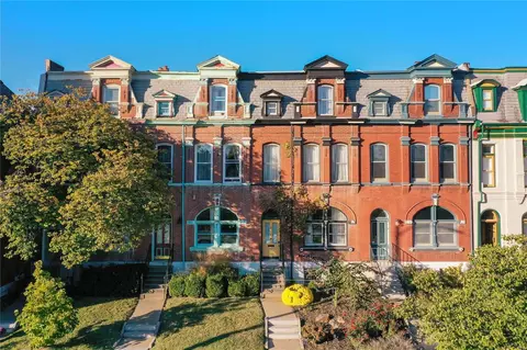 2753 Russell Blvd, Saint Louis, MO 63104