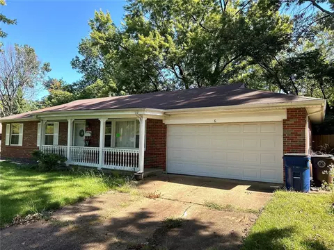 Exterior - 6 Bromley Dr, Ferguson, MO 63135 photo 2 of 3