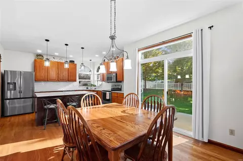725 Hawk Run Dr, O'fallon, MO 63368 photo 6