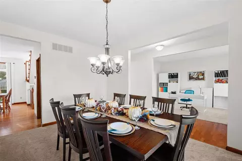 725 Hawk Run Dr, O'fallon, MO 63368 photo 18