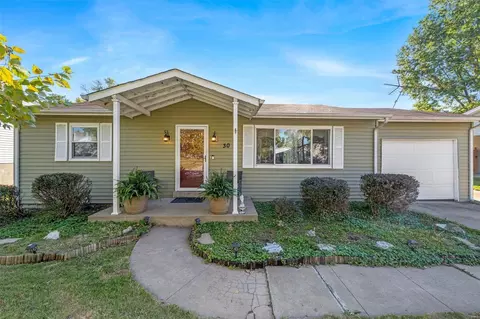 30 Saint Luke Dr, Saint Peters, MO 63376