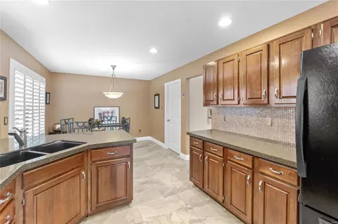 Kitchen - 1108 Oak Borough Dr, Ballwin, MO 63021 photo 4 of 4