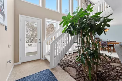 Entry Way - 1108 Oak Borough Dr, Ballwin, MO 63021 photo 5 of 5