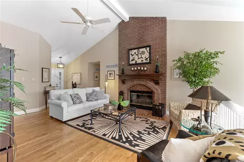 Living - 1108 Oak Borough Dr, Ballwin, MO 63021 photo 3 of 6