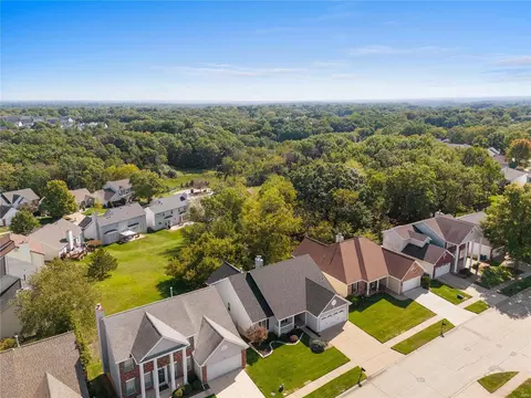 View/Area - 1108 Oak Borough Dr, Ballwin, MO 63021 photo 2 of 2