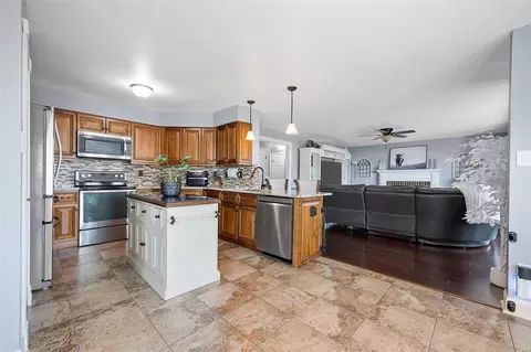 Kitchen - 23 Coach Line Dr, O'fallon, MO 63368 photo 6 of 6