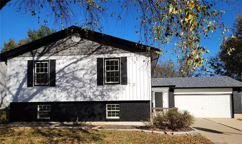 261 Wood Hollow Dr, Wentzville, MO 63385