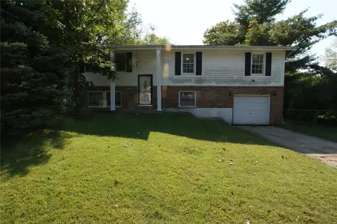 3914 William Dr, Saint Charles, MO 63304