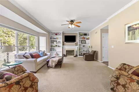 Living - 17261 Hilltop Ridge Dr, Eureka, MO 63025 photo 1 of 6