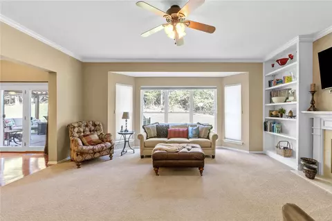 Living - 17261 Hilltop Ridge Dr, Eureka, MO 63025 photo 2 of 6