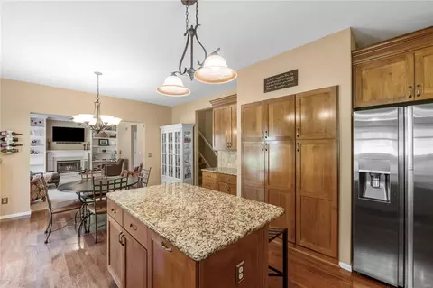 Kitchen - 17261 Hilltop Ridge Dr, Eureka, MO 63025 photo 5 of 10