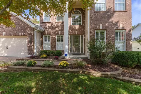 17261 Hilltop Ridge Dr, Eureka, MO 63025