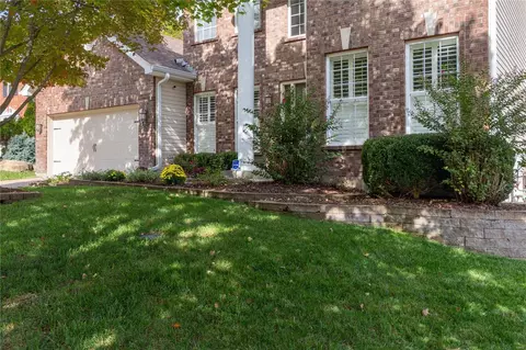 Exterior - 17261 Hilltop Ridge Dr, Eureka, MO 63025 photo 2 of 18