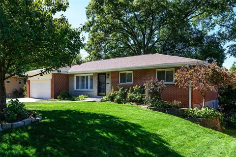 8973 Belmar Ct, Saint Louis, MO 63126
