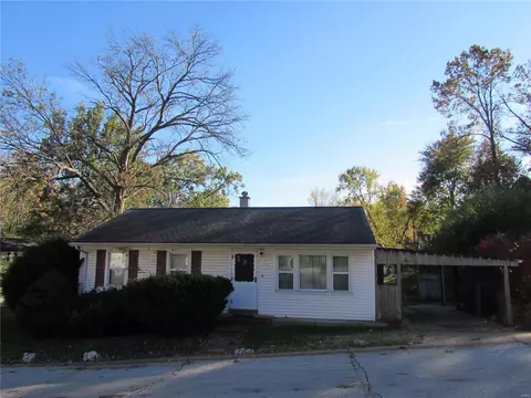504 Robert Ave, Ferguson, MO 63135