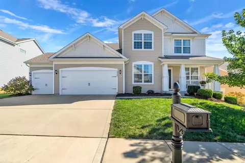 2606 Preston Woods Trl, Lake Saint Louis, MO 63367