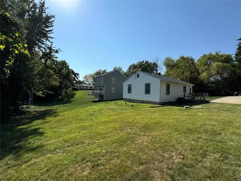 Exterior - 240 Spring Dr, Saint Charles, MO 63303 photo 3 of 4