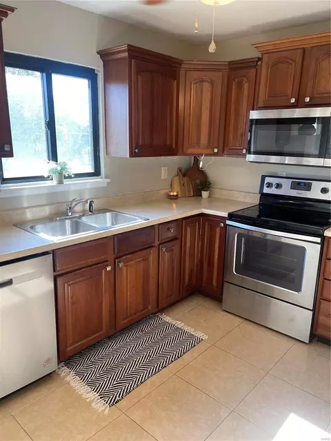 Kitchen - 412 Saint John Dr, O'fallon, MO 63366 photo 1 of 1