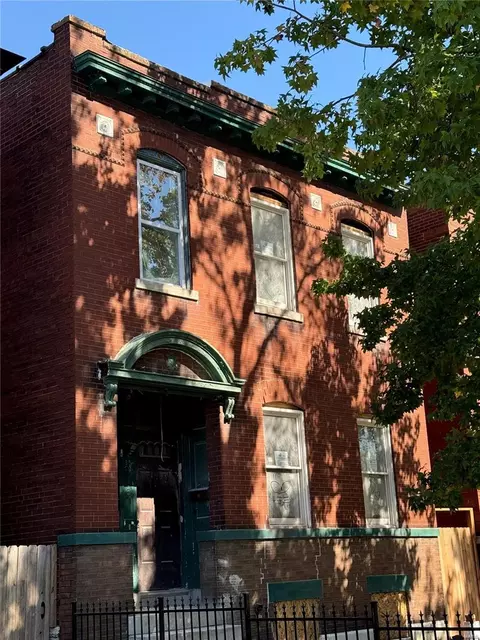 3455 Utah St, Saint Louis, MO 63118