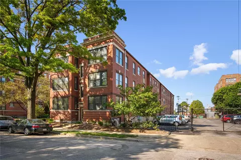615 Clara Ave #3C, Saint Louis, MO 63112