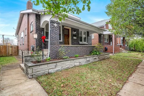 5967 Wanda Ave, Saint Louis, MO 63116