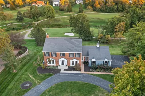 210 Herworth Dr, Chesterfield, MO 63005
