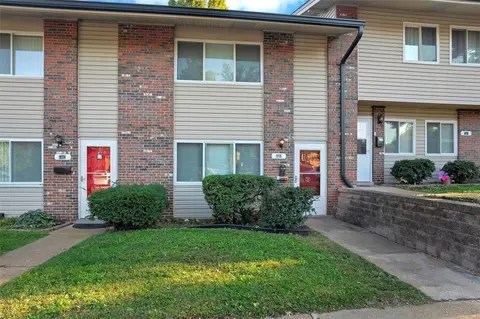 9976 Bunker Hill Dr, Saint Louis, MO 63123
