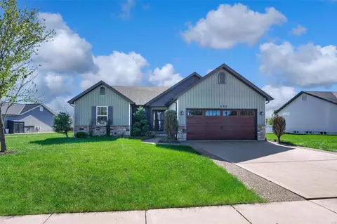 220 Hartford Glen Ct, Wentzville, MO 63385
