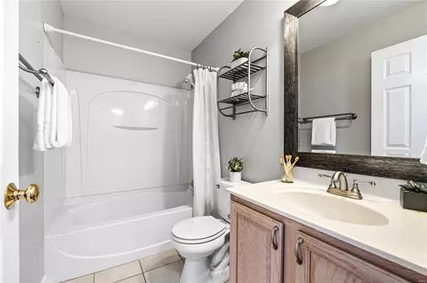Bath - 1621 Forest Springs Ln #C, Ballwin, MO 63021 photo 2 of 2