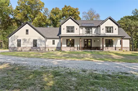 4247 Benne Rd, Defiance, MO 63341
