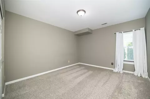 Bedroom - 640 Hawk Run Dr, O'fallon, MO 63368 photo 4 of 4