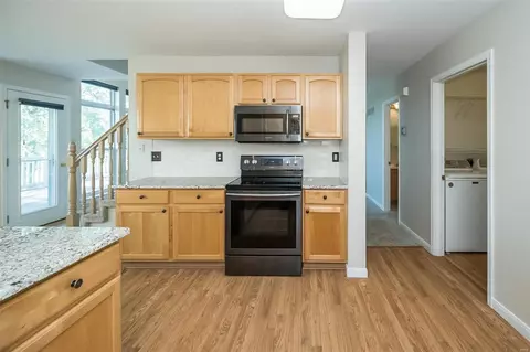 Kitchen - 640 Hawk Run Dr, O'fallon, MO 63368 photo 2 of 3